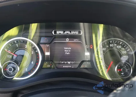 2019 Ram 2500 Laramie 4X4 6'4 Box из США, поврежденный, VIN 3C6UR5NL3KG600668